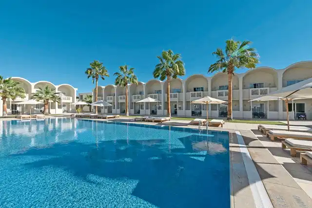 Reef Oasis Beach Resort Pool