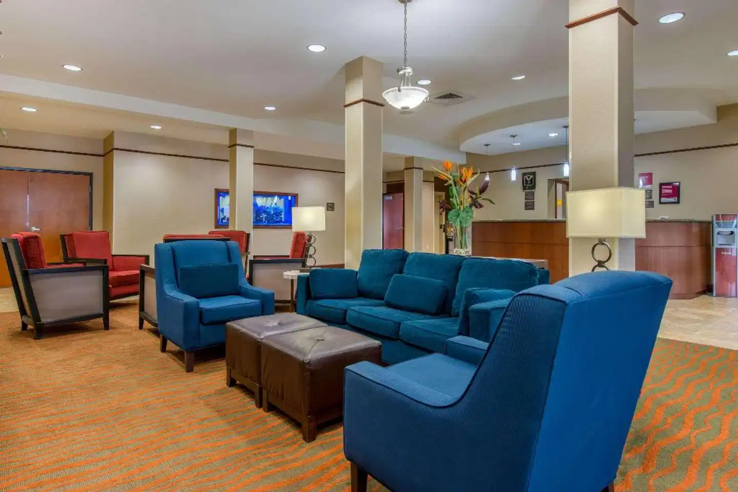 Comfort Suites - Sarasota / Little Sarasota Bay Lobby