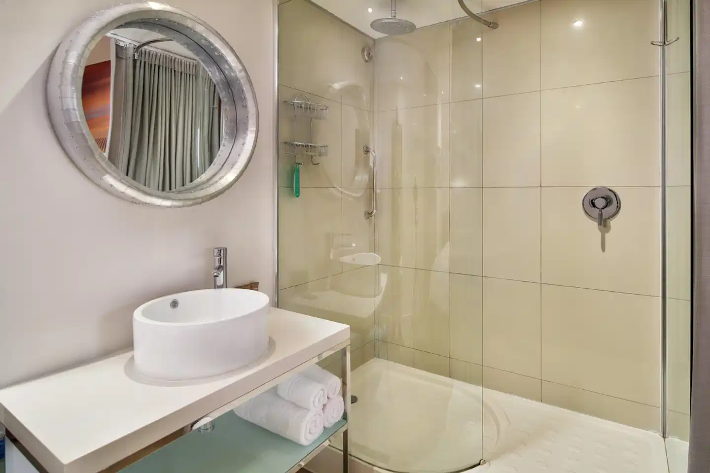 Protea Hotel O.R Tambo Airport Badezimmer