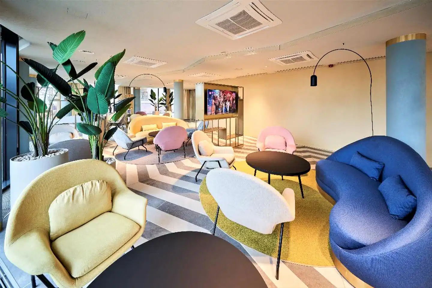 Wellton Riverside SPA Hotel Lobby