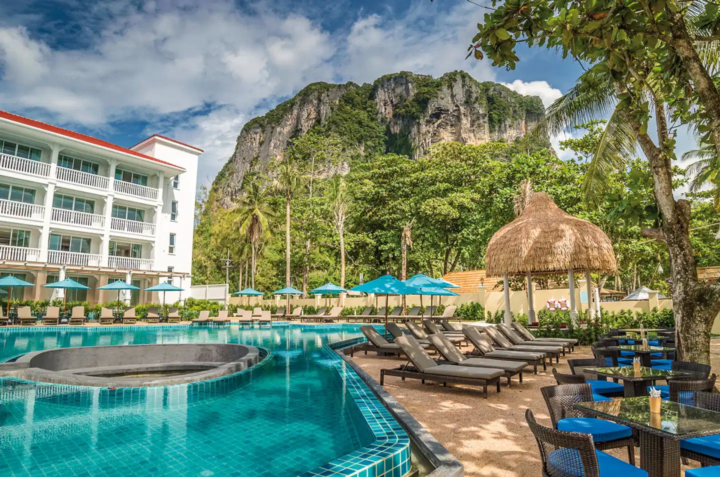 Centara Ao Nang Beach Resort & Spa Pool
