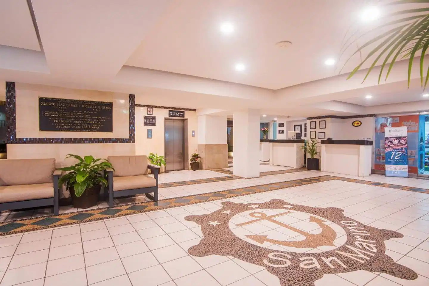 Hotel San Marino Lobby