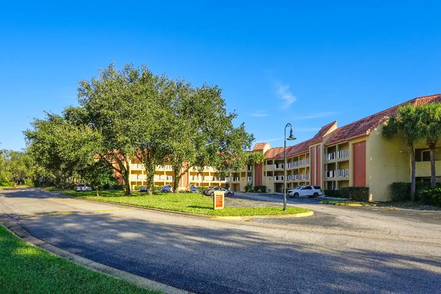 Parc Corniche Condominium Suite Hotel Aussenansicht