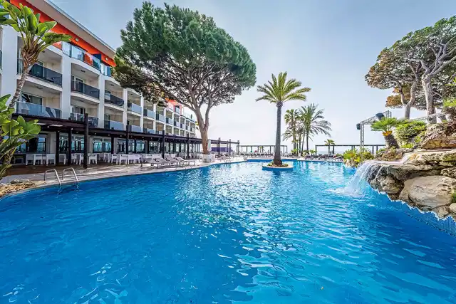 Estival Centurión Pool