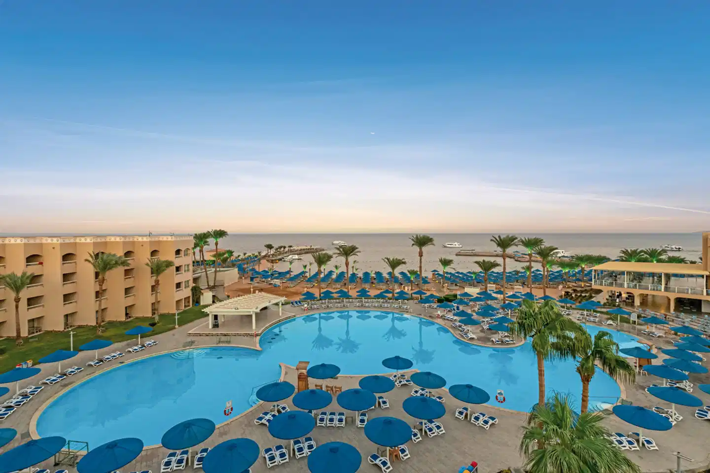 Beach Albatros Resort Pool