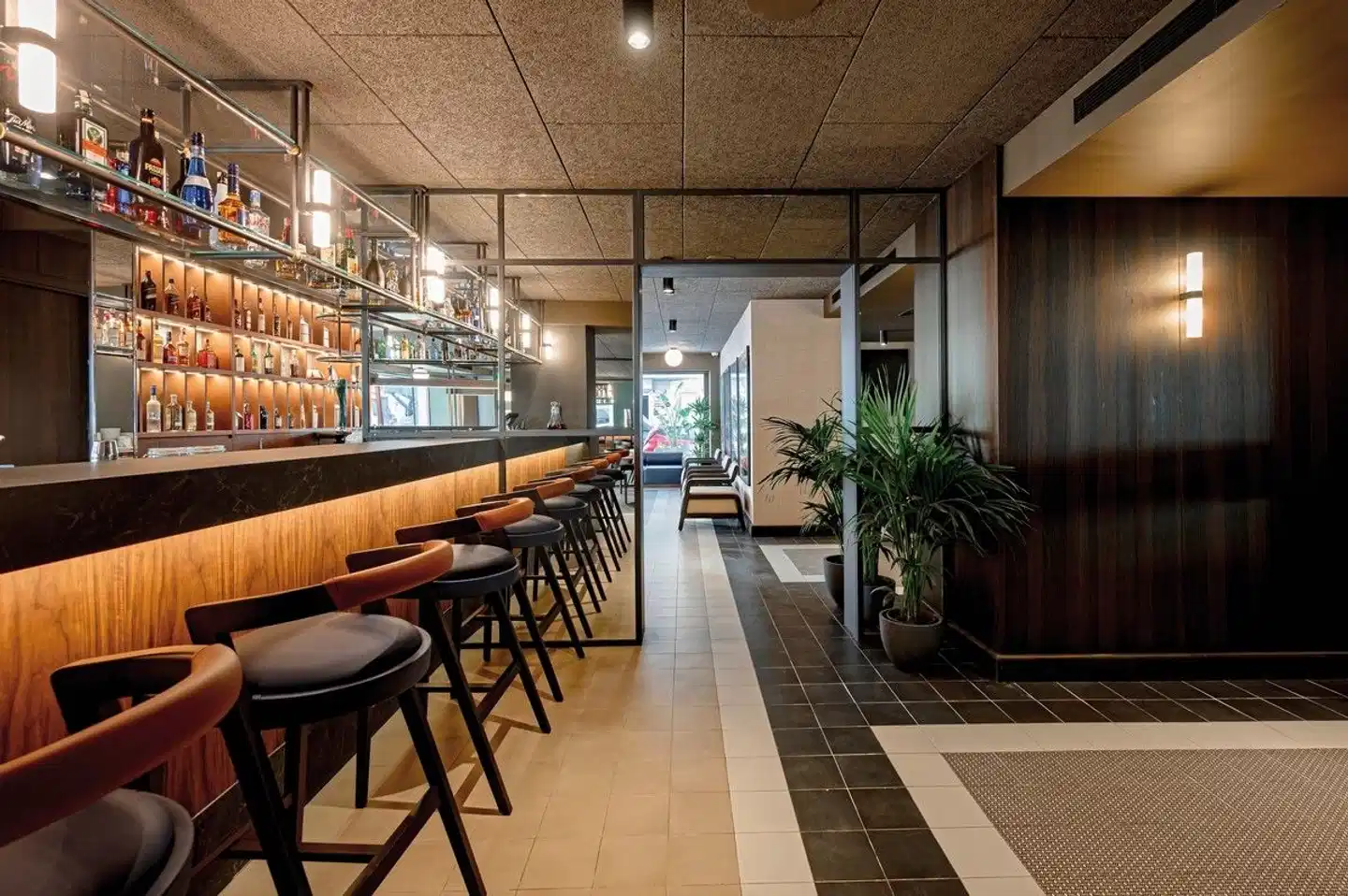 Best Western Premier Bar