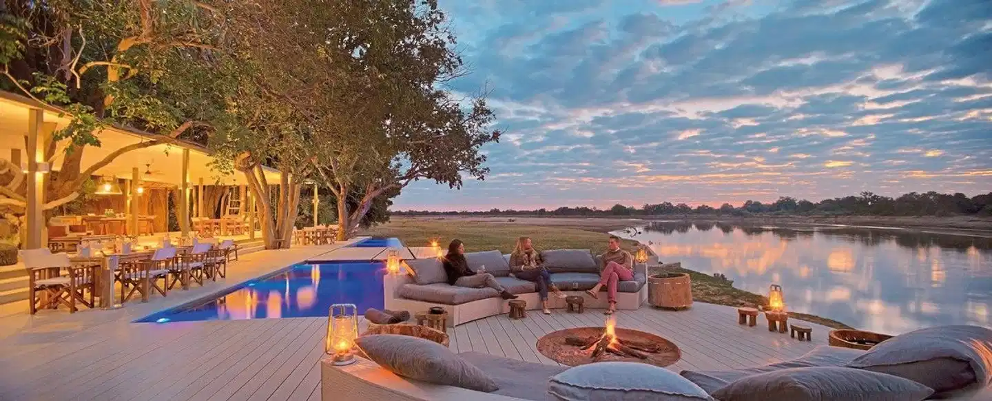 Time + Tide Chinzombo Terrasse