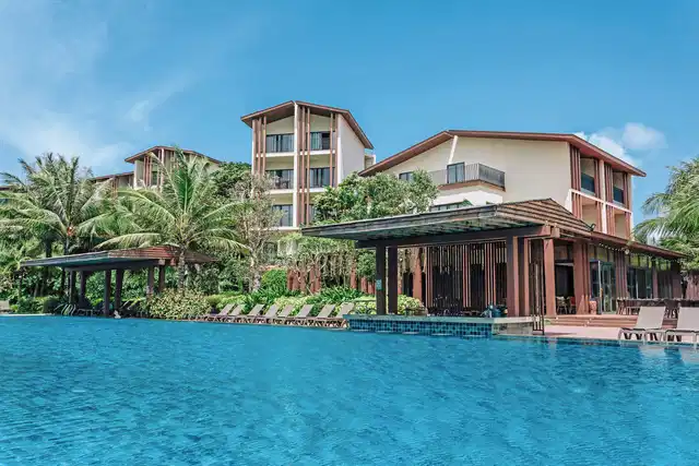 Dusit Princess Moonrise Beach Resort Phu Quoc Pool