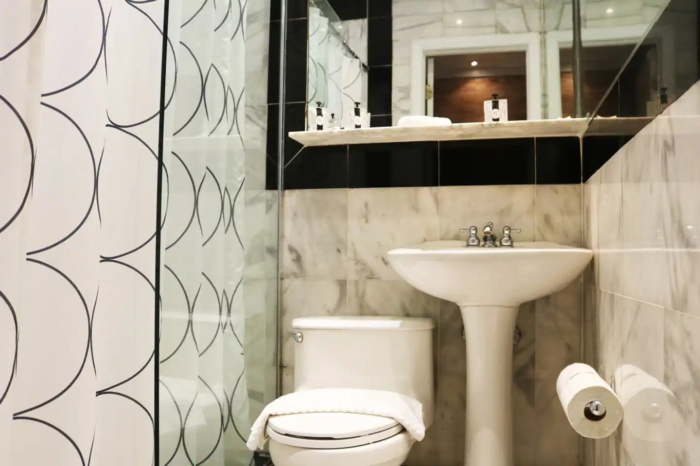 Hotel Shelley Badezimmer