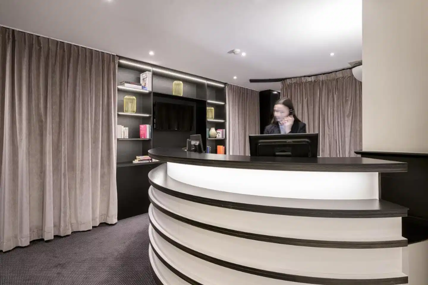 Aris Grand Place Hotel Lobby