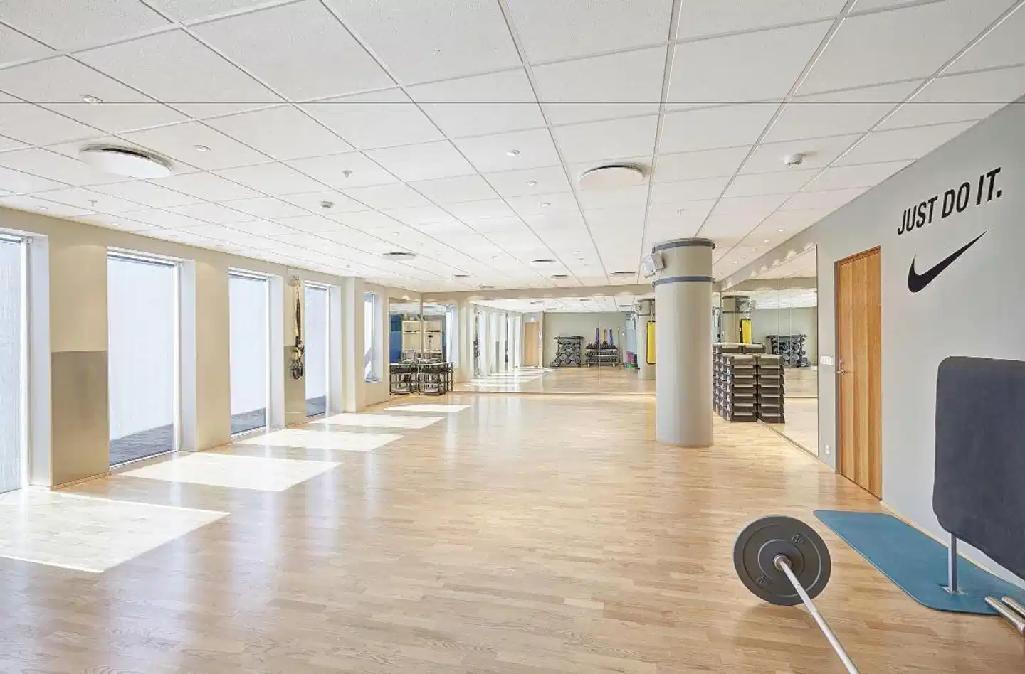 Hilton Reykjavik Nordica Lobby