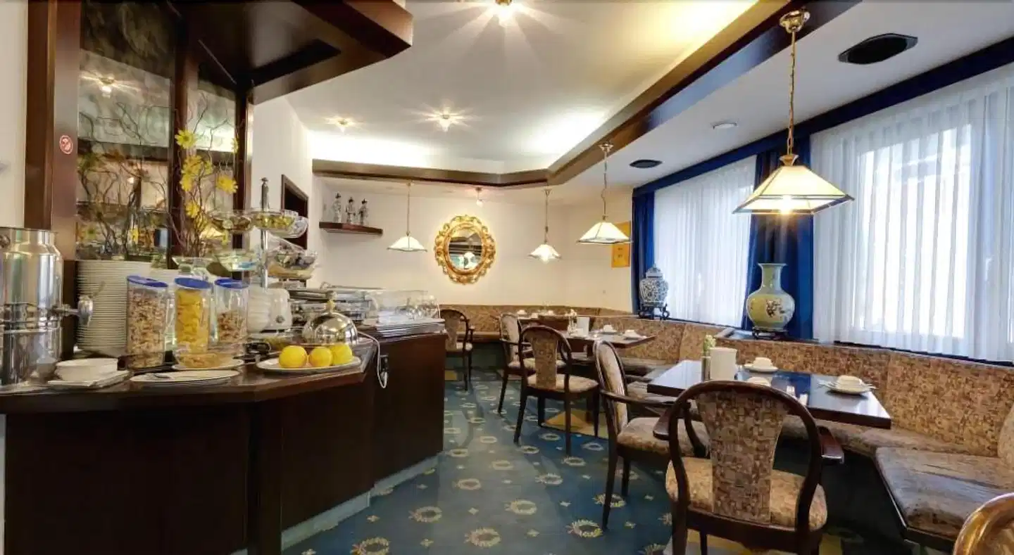 Astoria am Urachplatz Restaurant