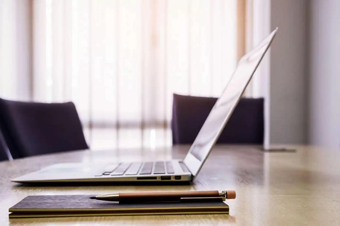 Quality Hotel The Box Lobby