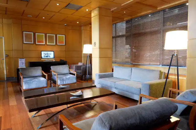 Holiday Inn Express Puerto Madero Lobby