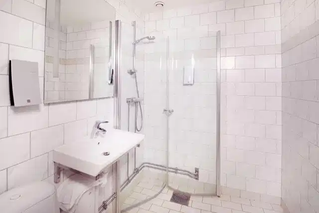 Clarion Collection Hotel Post Badezimmer