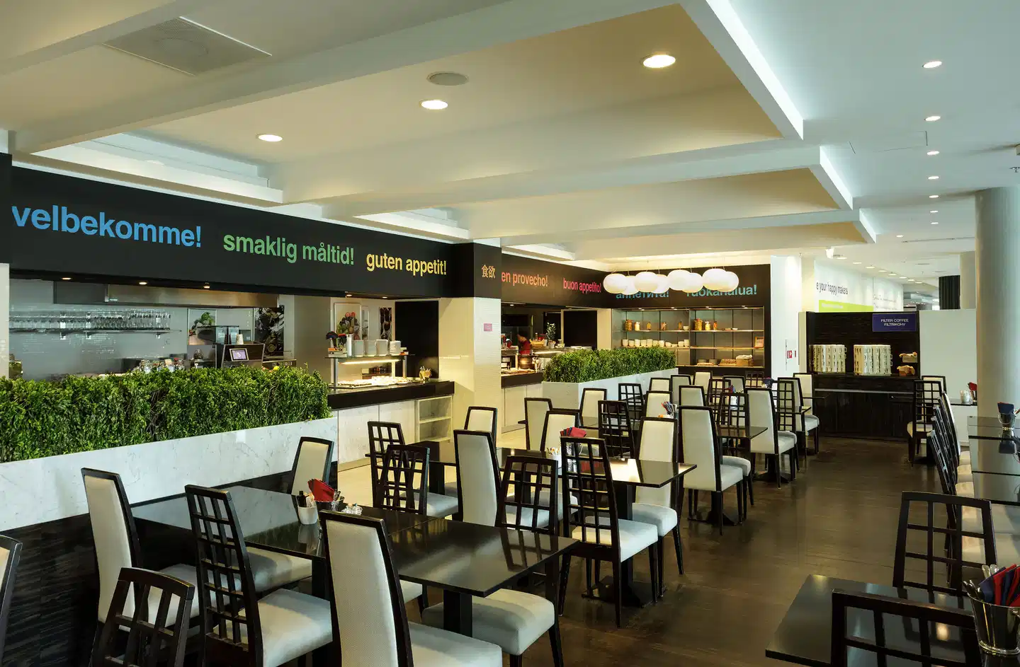 Meriton Grand Conference & Spa Hotel Restaurant