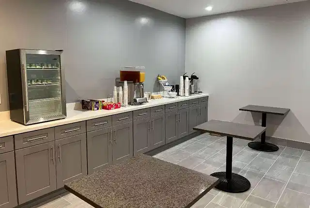 Super 8 by Wyndham San Francisco/Union Square Area Wohnbeispiel