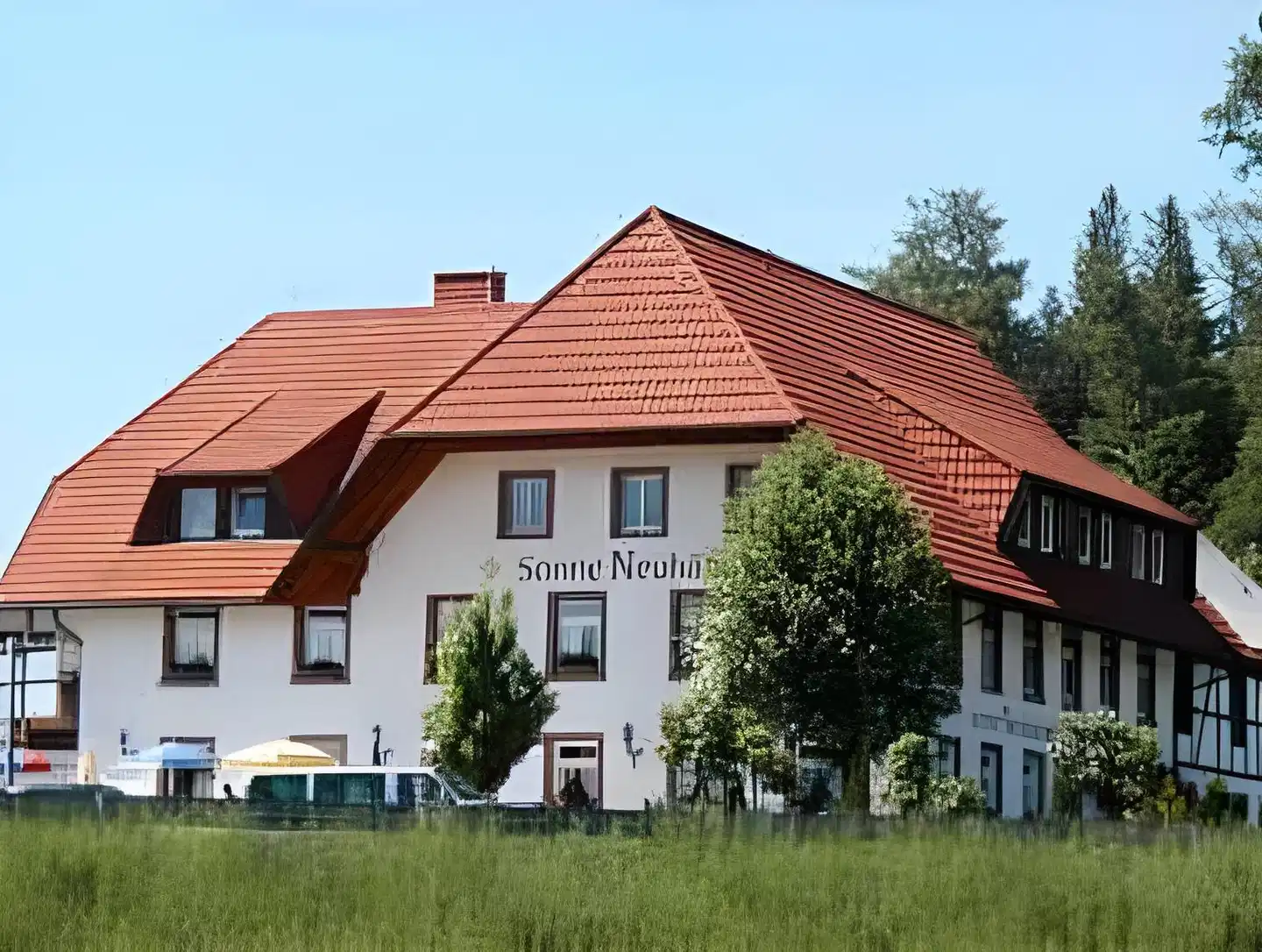 Sonne Neuhäusle Aussenansicht