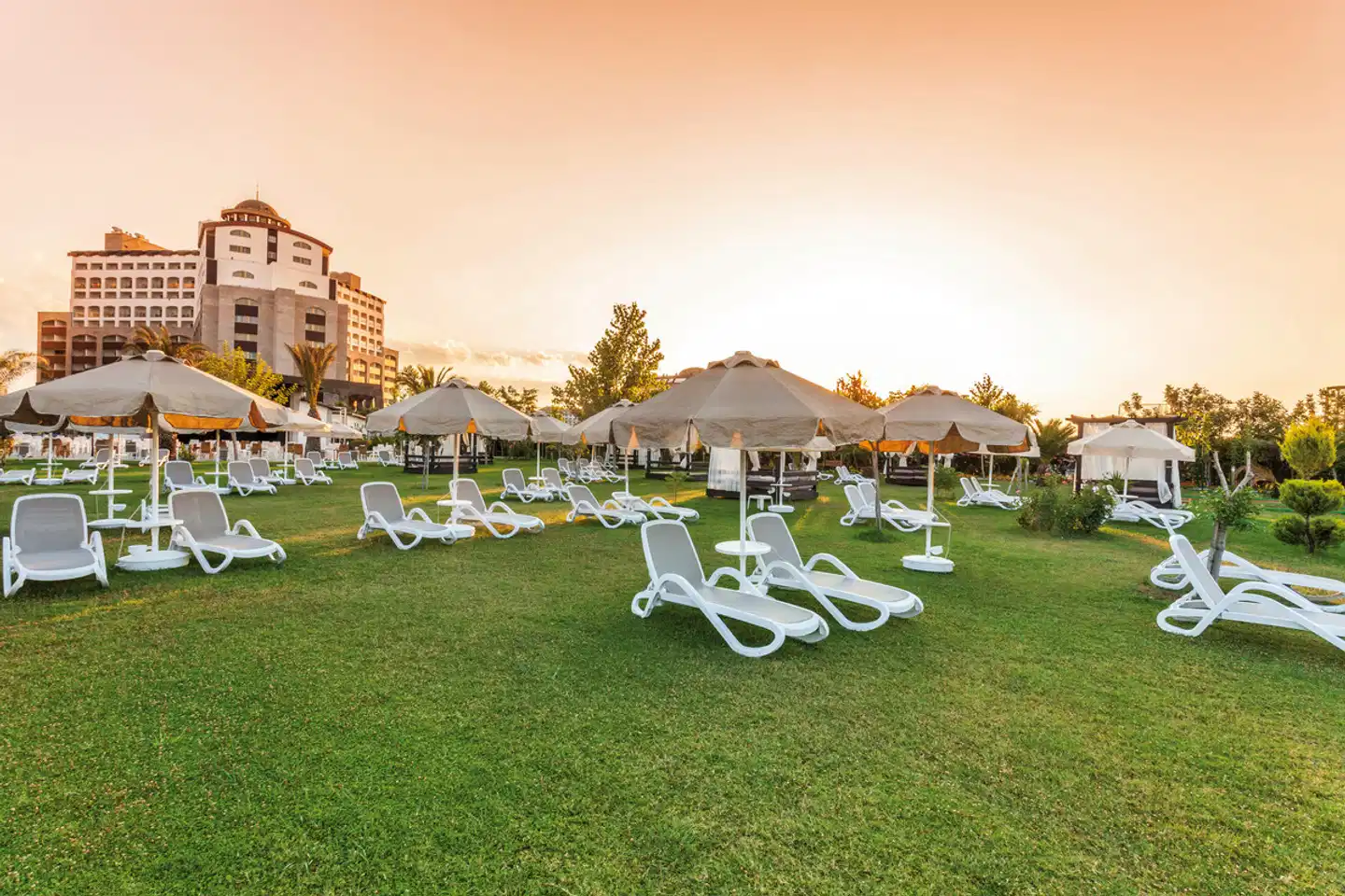 Melas Lara Hotel Garten