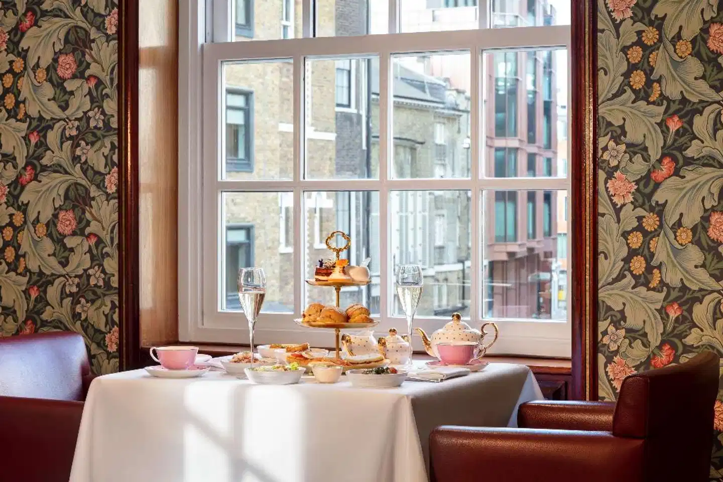 Radisson Blu Edwardian Berkshire Hotel Lobby