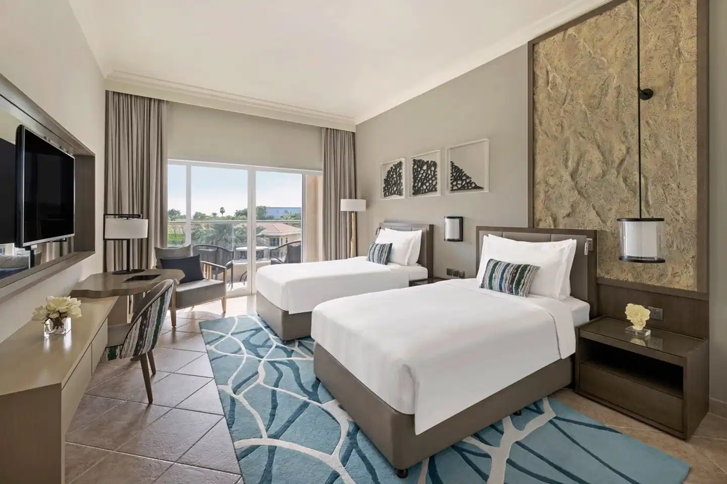 Fujairah Rotana Resort & Spa Al Aqah Beach Wohnbeispiel