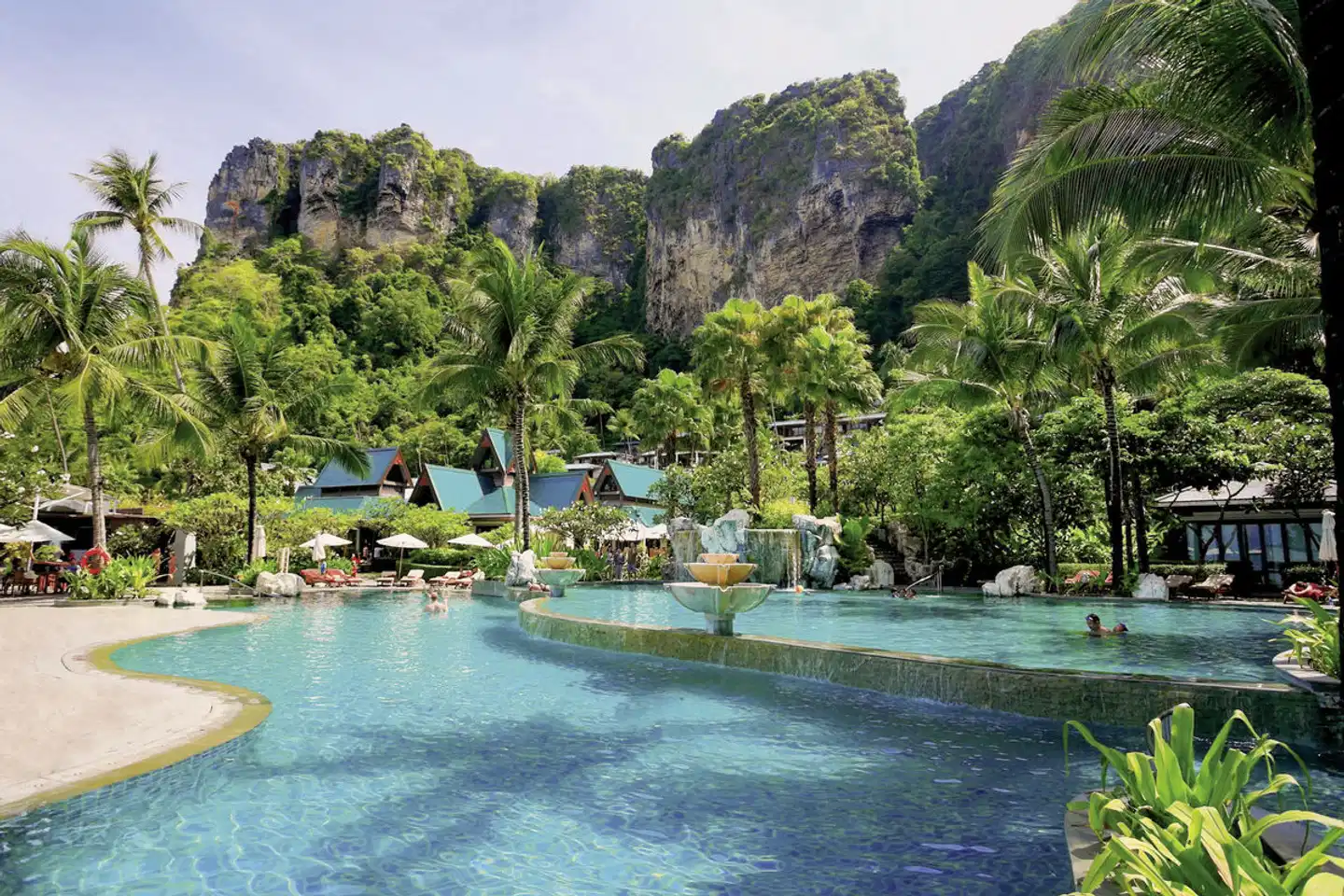Centara Grand Beach Resort & Villas Krabi Pool