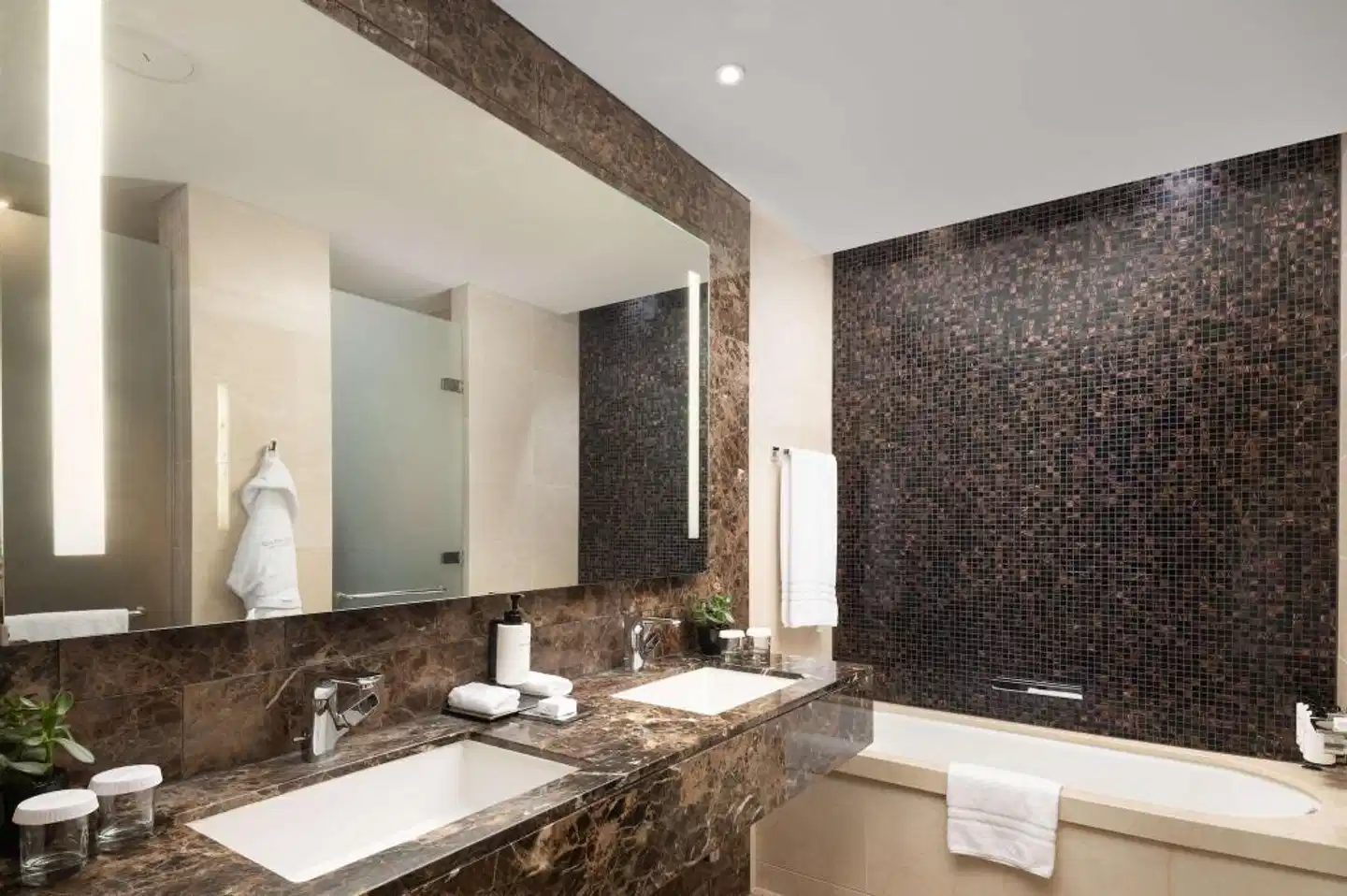 Conrad London St. James Badezimmer