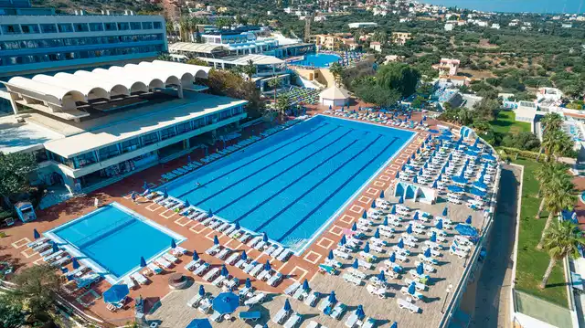 Royal & Imperial Belvedere Pool