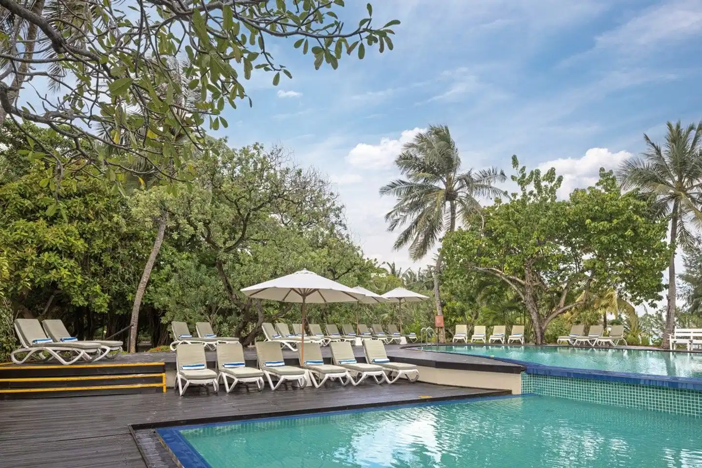 ADAARAN Select Hudhuranfushi Pool