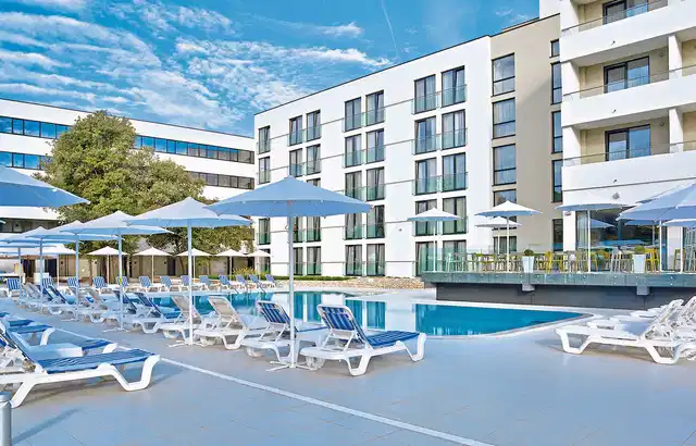 Park Plaza Arena Pool