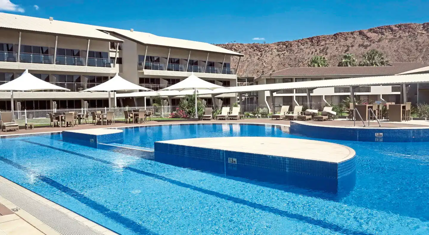 Crowne Plaza Alice Springs Lasseters Pool