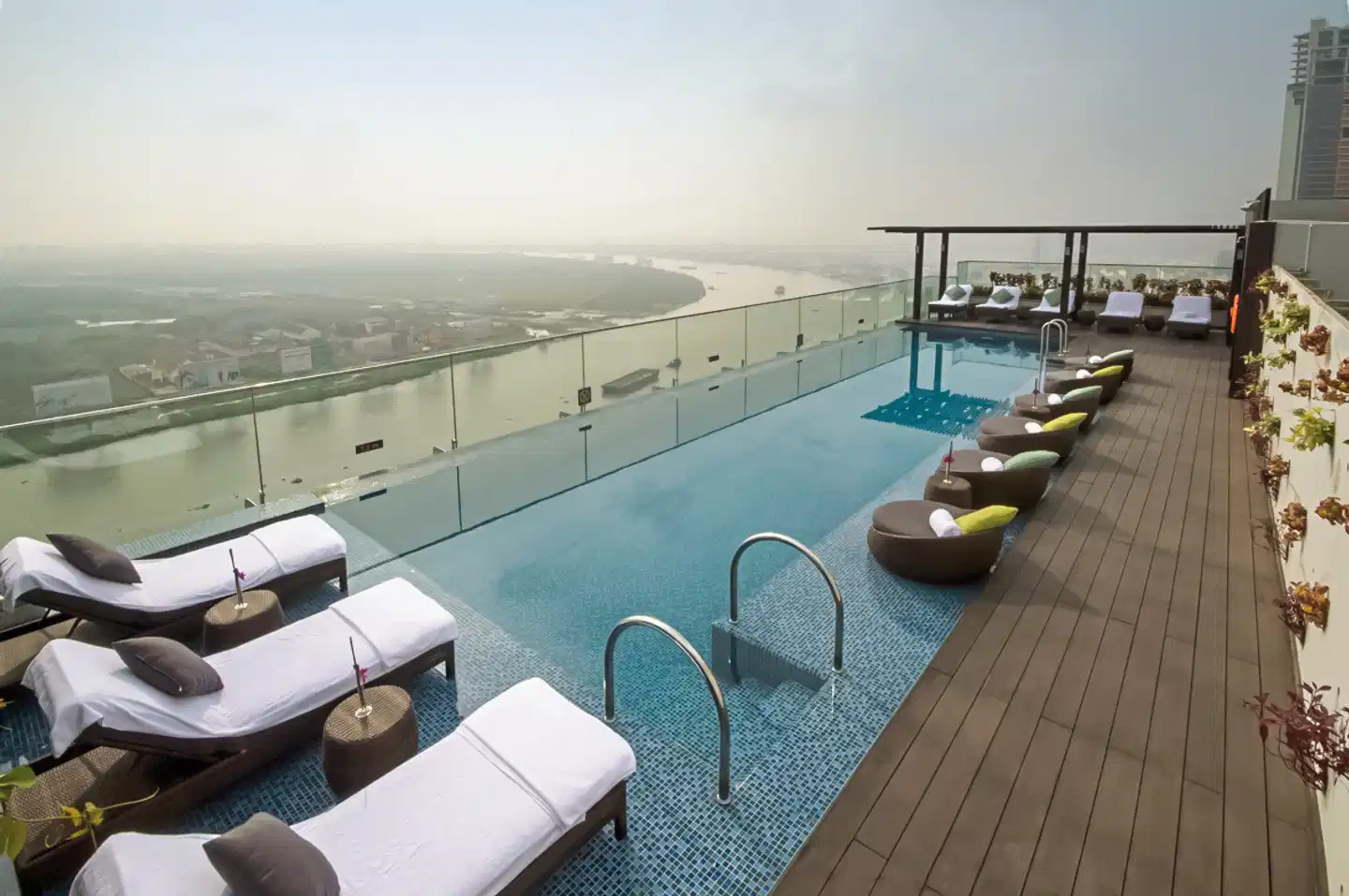 Liberty Central Saigon Riverside Terrasse