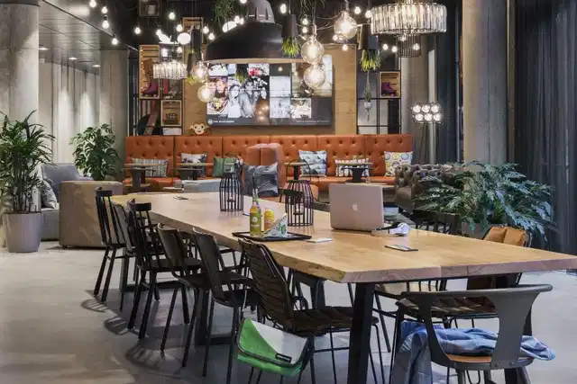 Moxy Duesseldorf South Bar