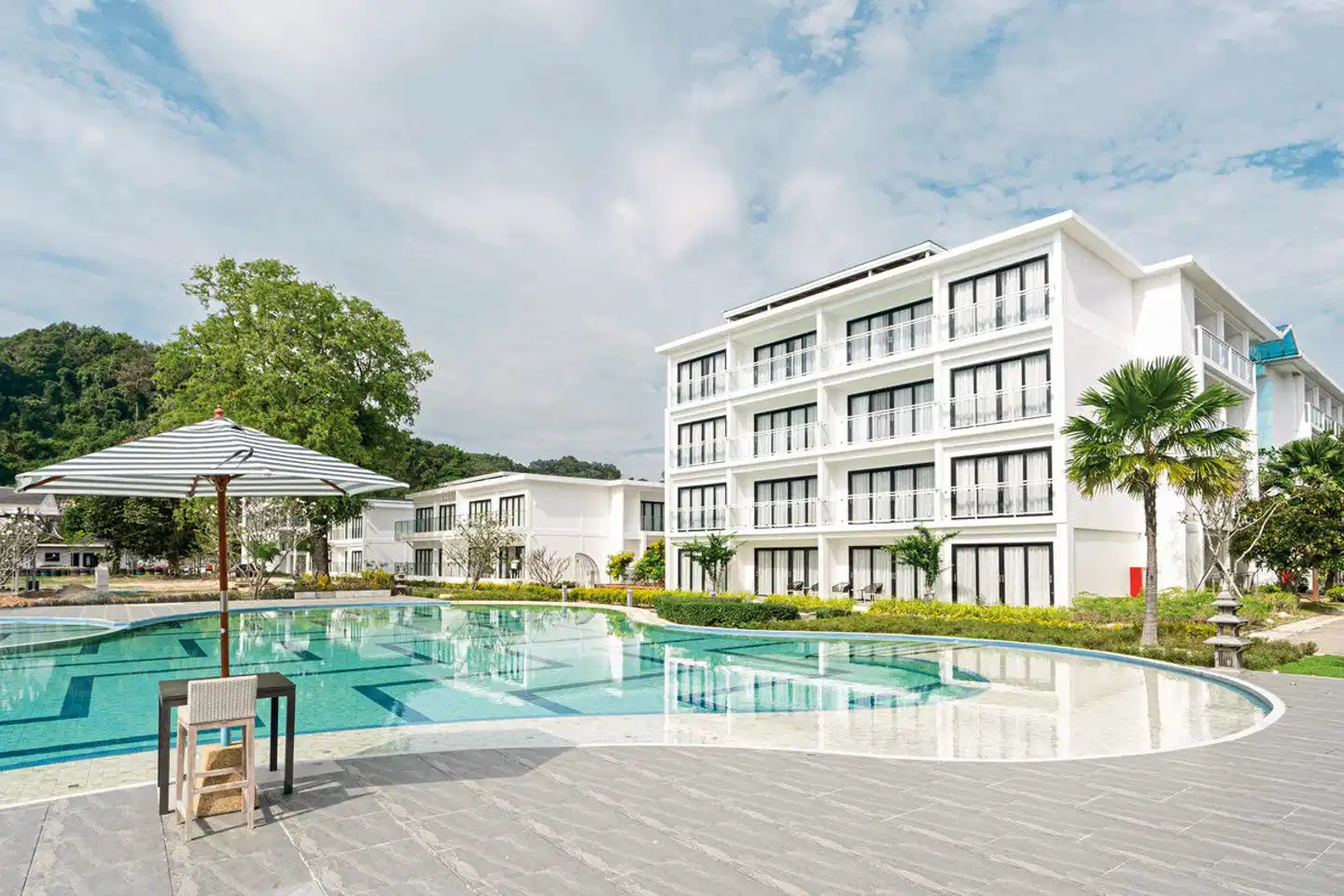 Royal Yao Yai Island Beach Resort Pool