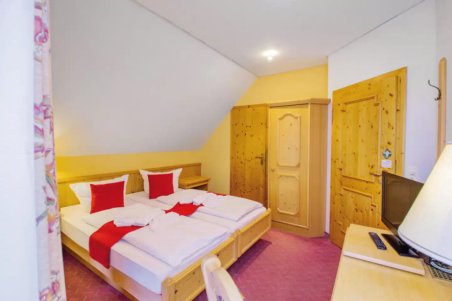 Hotel Himmelsscheibe & Hotel Schloss Nebra Wohnbeispiel