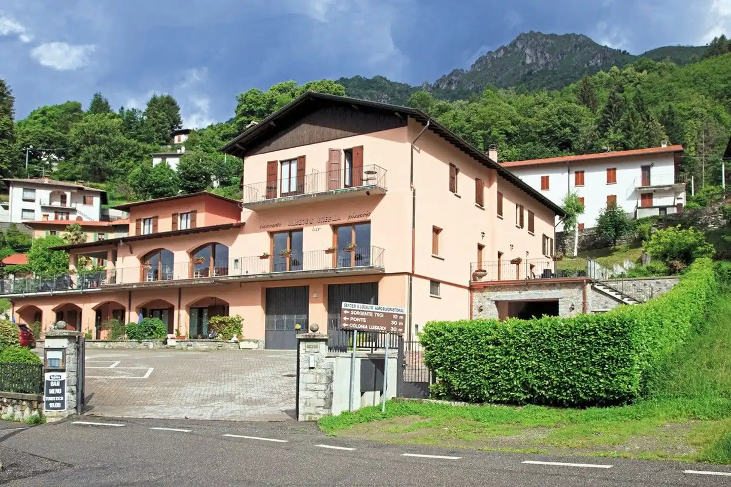 Hotel Breglia Aussenansicht