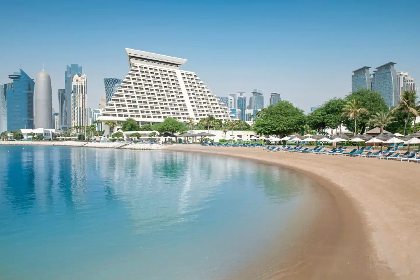Sheraton Grand Doha Resort & Convention Hotel Pool