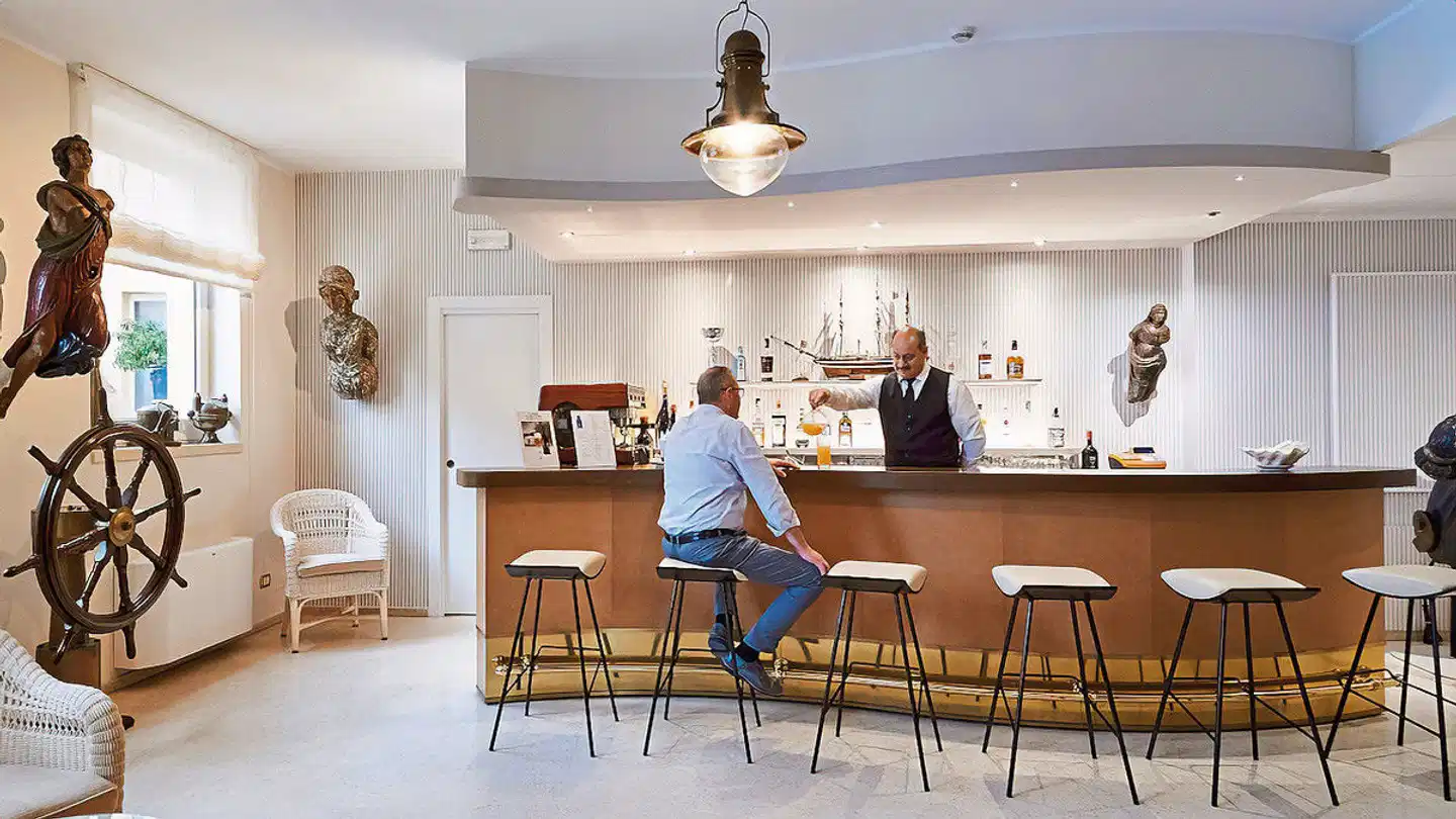 Corte Di Nettuno Bar