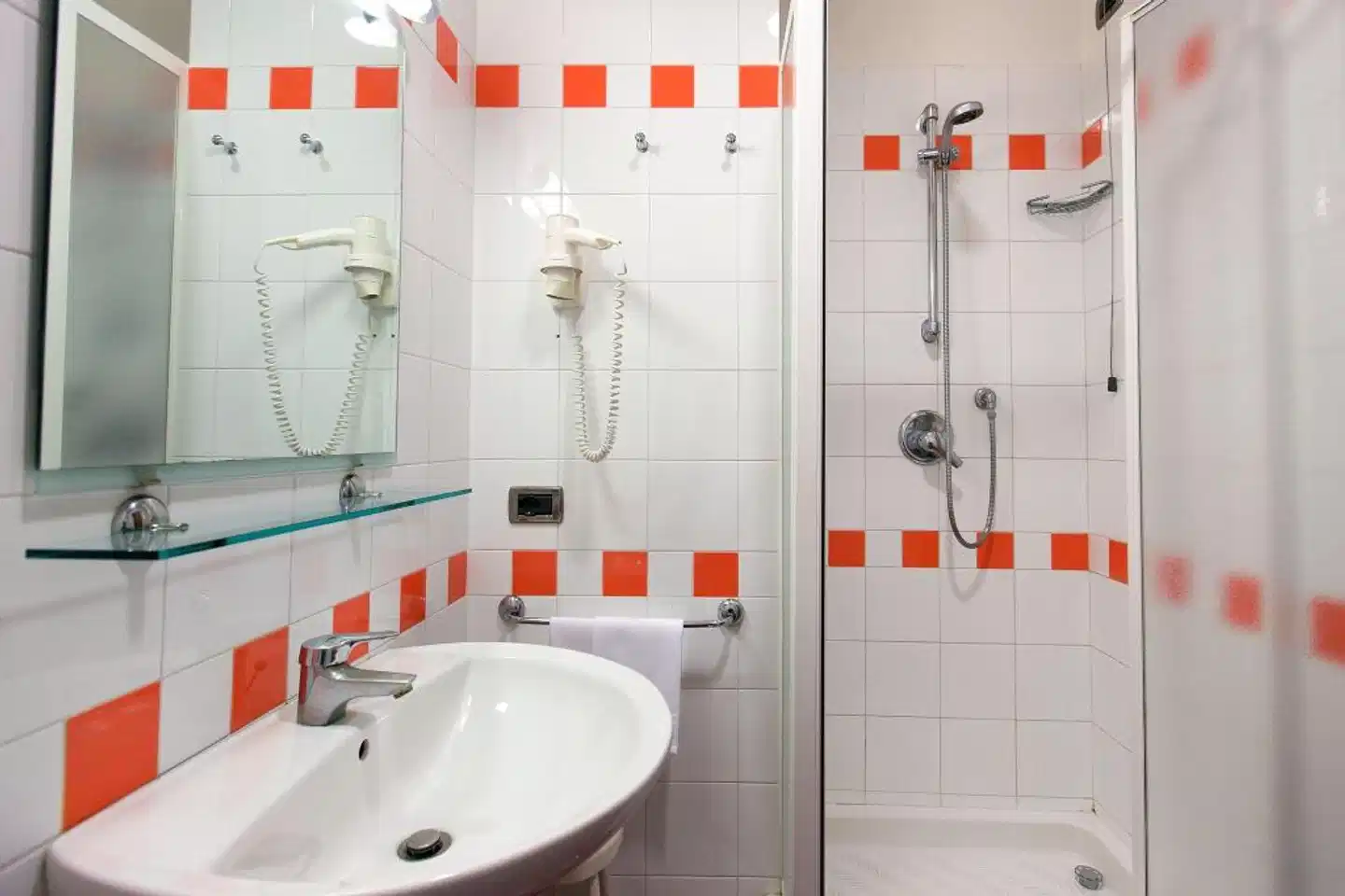 Grand Hotel Moon Valley Badezimmer