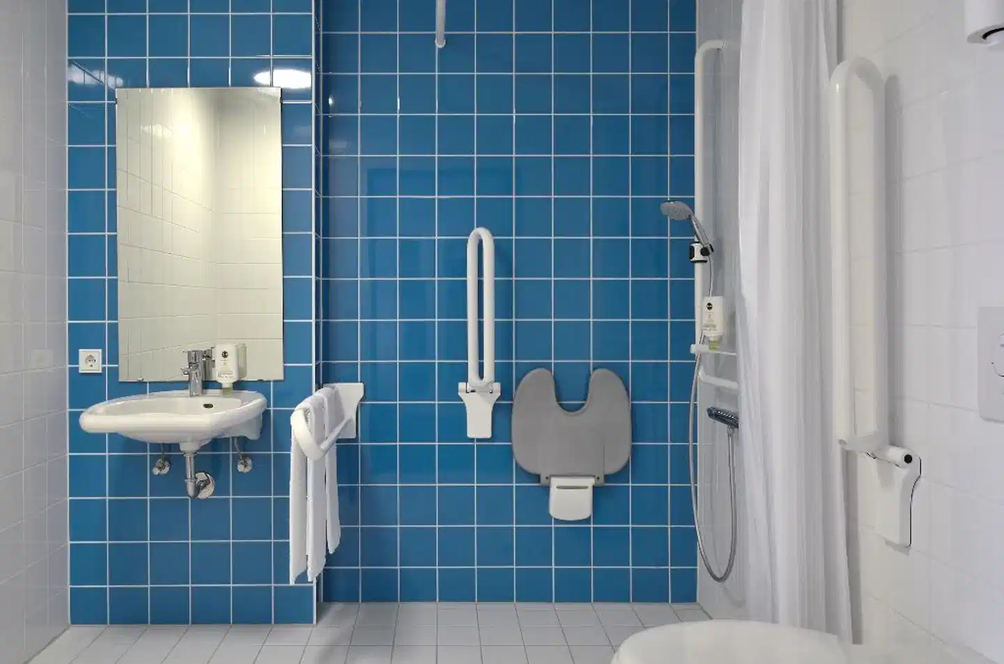 B&B Hotel Köln-Messe Badezimmer