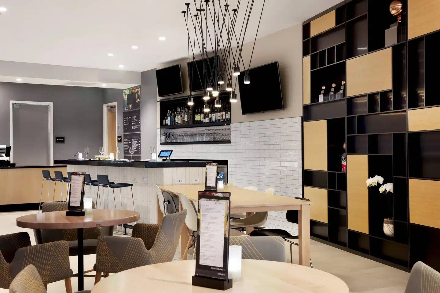 Courtyard by Marriott Boston Downtown/North Station Bar