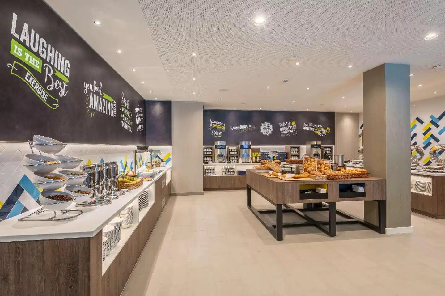 Hampton by Hilton Munich City West Bar