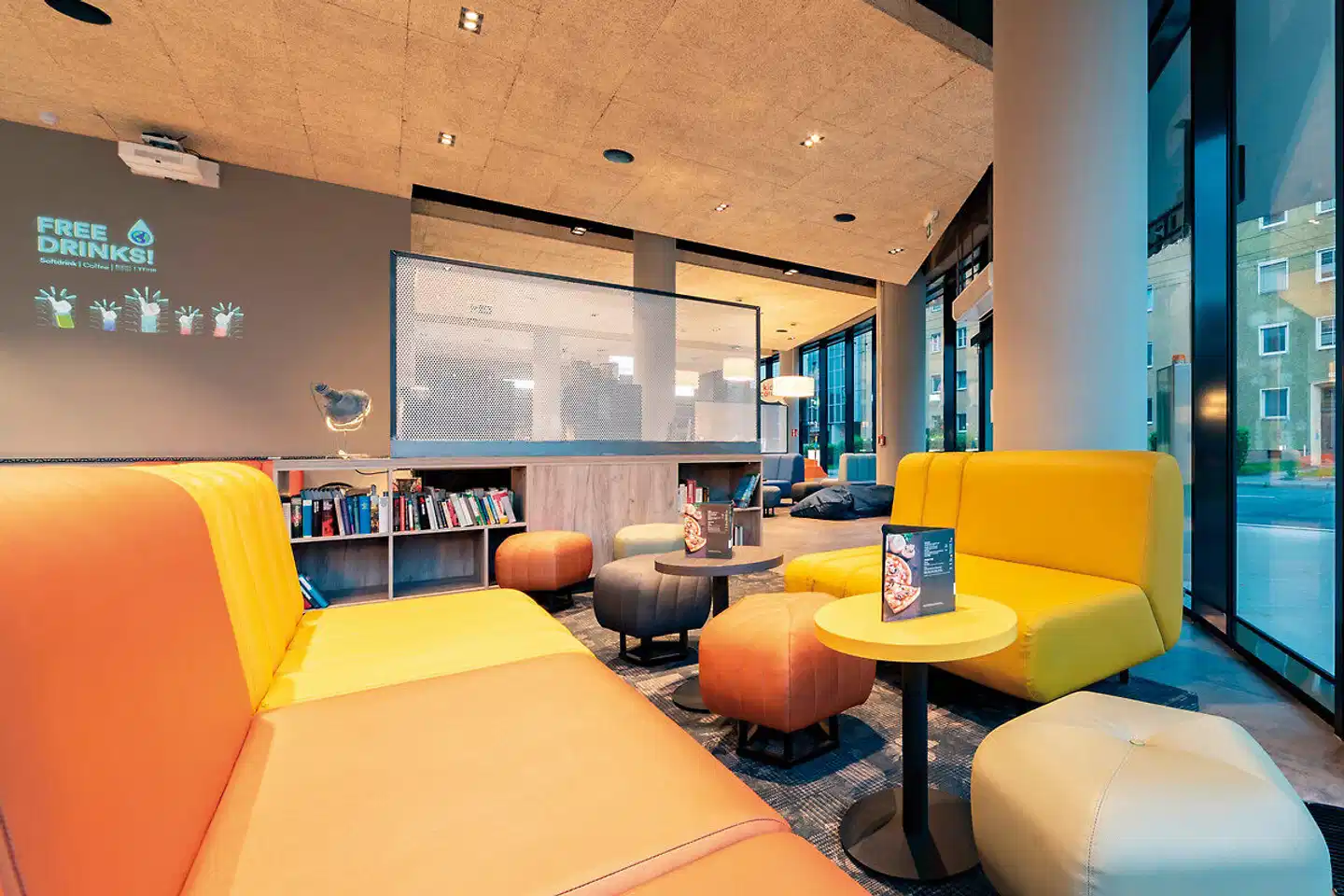 harrys home Salzburg Sport und Entertainment