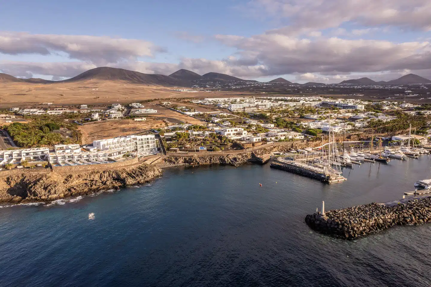 Royal Marina Suites Boutique Hotel Landschaft