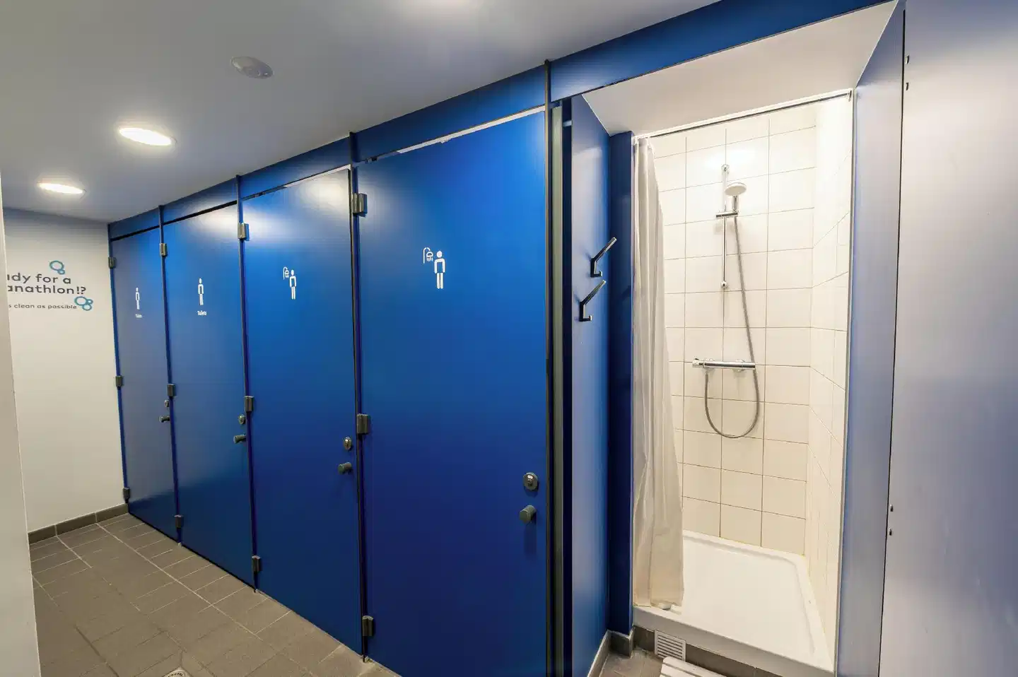 UCPA SPORT STATION HOSTEL PARIS Badezimmer