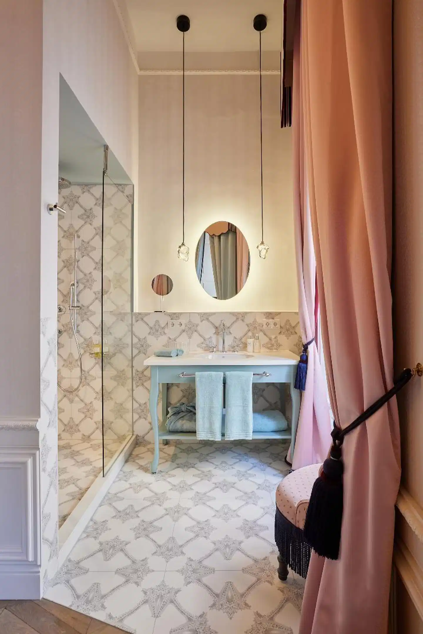 The Leo Grand Badezimmer