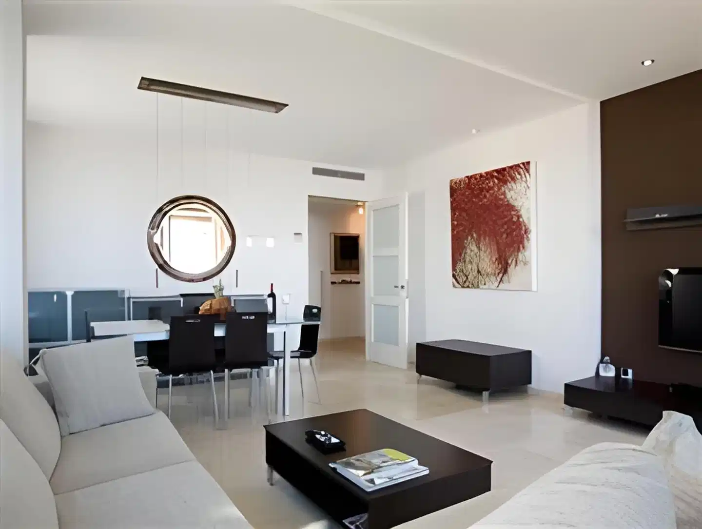 Akira Flats Diagonal Mar Apartments Wohnbeispiel