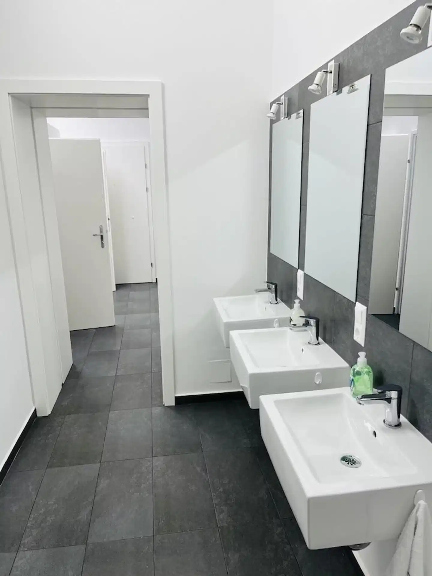 Space Home Apartment - Prater Badezimmer