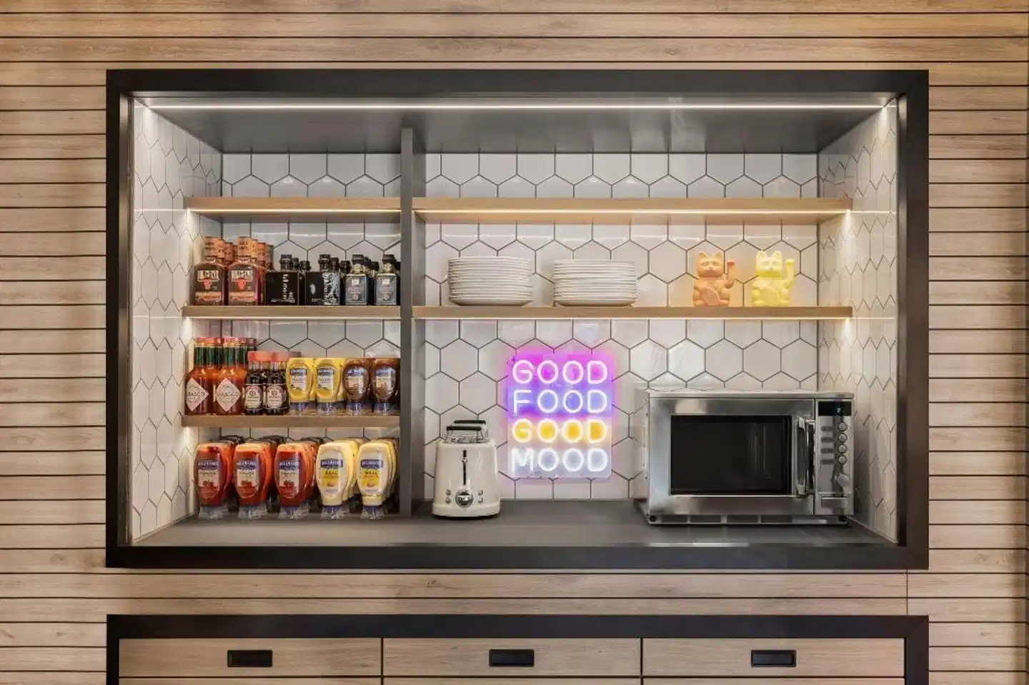 Moxy Vienna City East Lobby