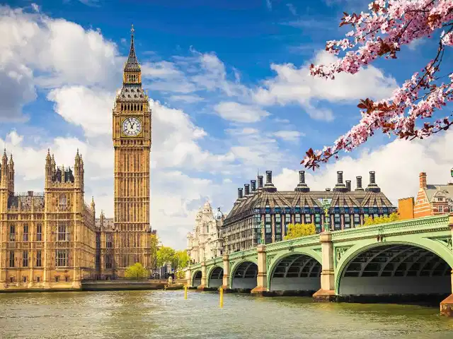 Aparthotel Adagio London City East Aussenansicht